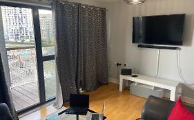 Remo Apartments Near Canary Wharf & 02 Arena